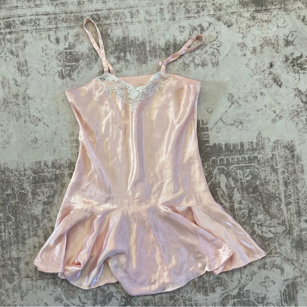 Vintage Victoria’s Secret Gold Label Pink Lace Trim Satin Nightgown Sz L - Picture 6 of 9